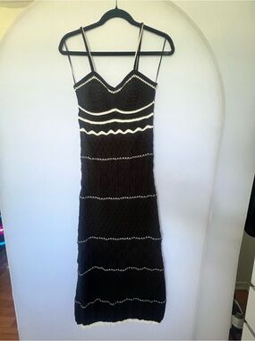 Olive & Oak Black Knit Midi Dress with Cream Trim